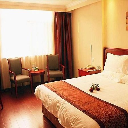 Greentree Inn Jiangsu Yancheng Dongtai Honglan Road Pedestrian Street Express Hotel Ngoại thất bức ảnh